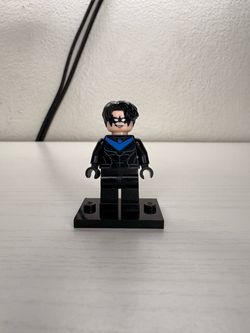 Lego DC Comics Nightwing Minifigure