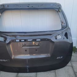 2016 - 2018 TOYOTA RAV4 RAV-4 TAILGATE TAIL GATE HATCH TRUNK DECKLID SHELL USED OEM . H
