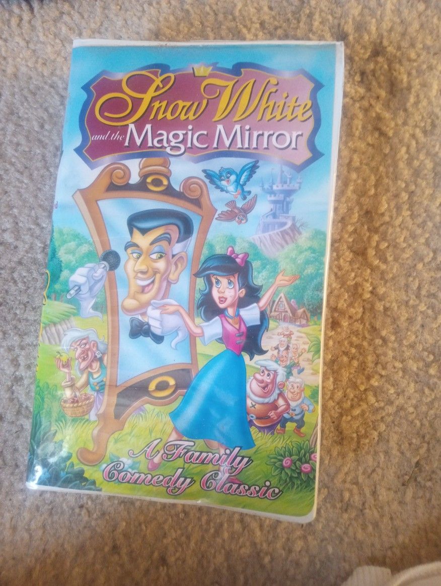 Snow White And The Magic Mirror And Included The Bonus Videos Of The Original Raggedy Ann, And More. Lifetime Collection. Still New.
