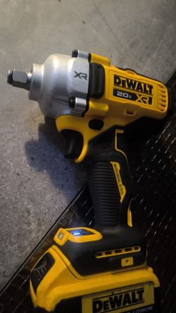 DEWALT 20V MAX XR Cordless Impact Wrench (model DCF891) with a 1/2-inch drive size