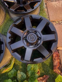 17” OEM Toyota 4Runner Trail Premium Wheels – Gloss Black – $500 OBO