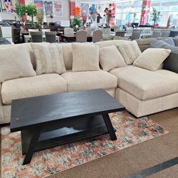 61904.... 2 Pc. Sectional 