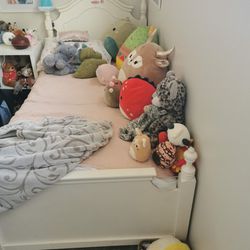 Girls Twin Size Bed