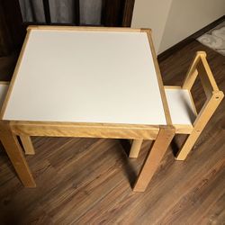 Kids Table & Chairs