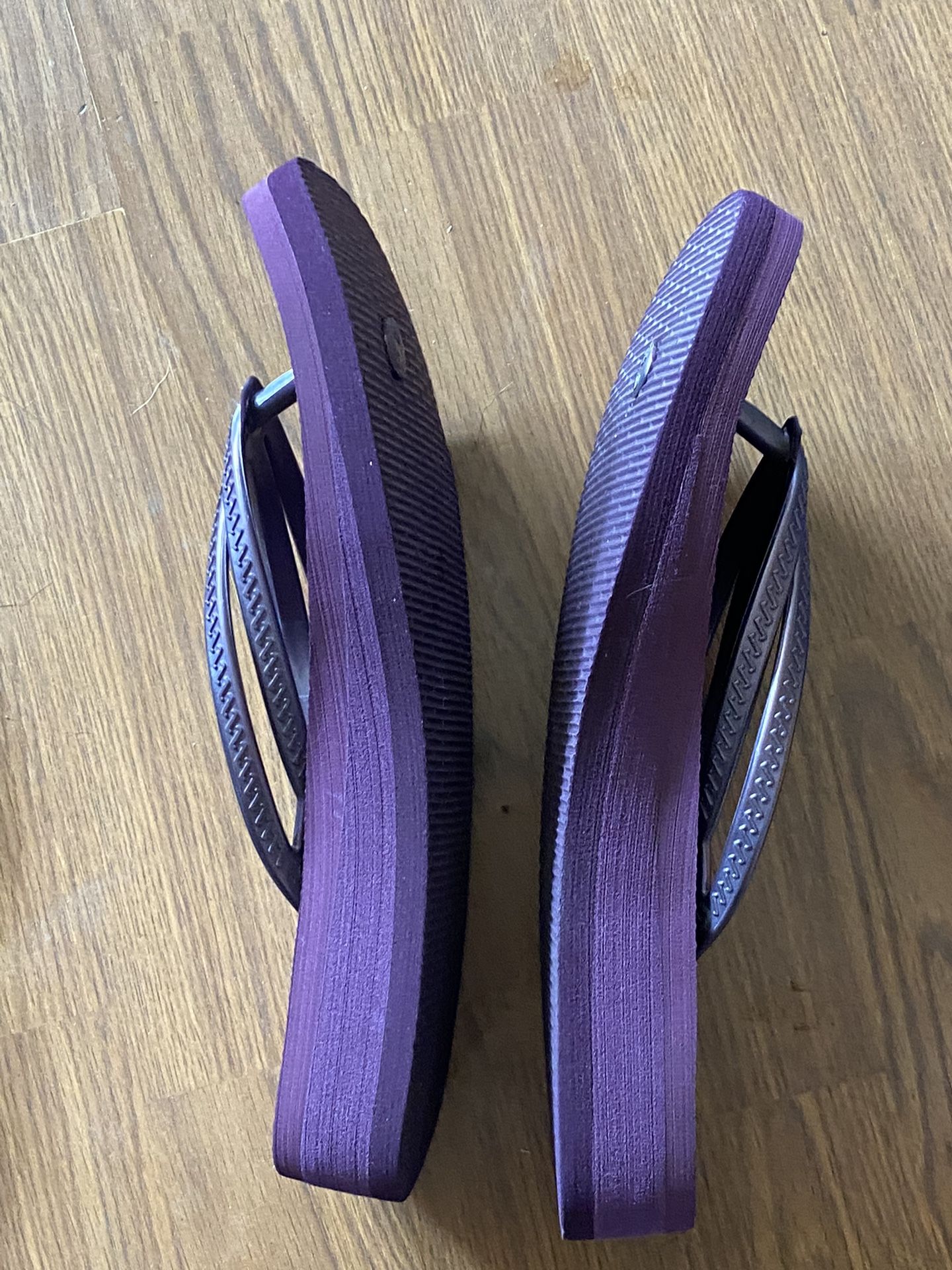 Havana’s Wedge Flip Flops