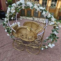 Antique Strollet