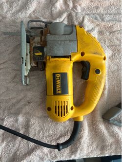 Compact jigsaw dewalt