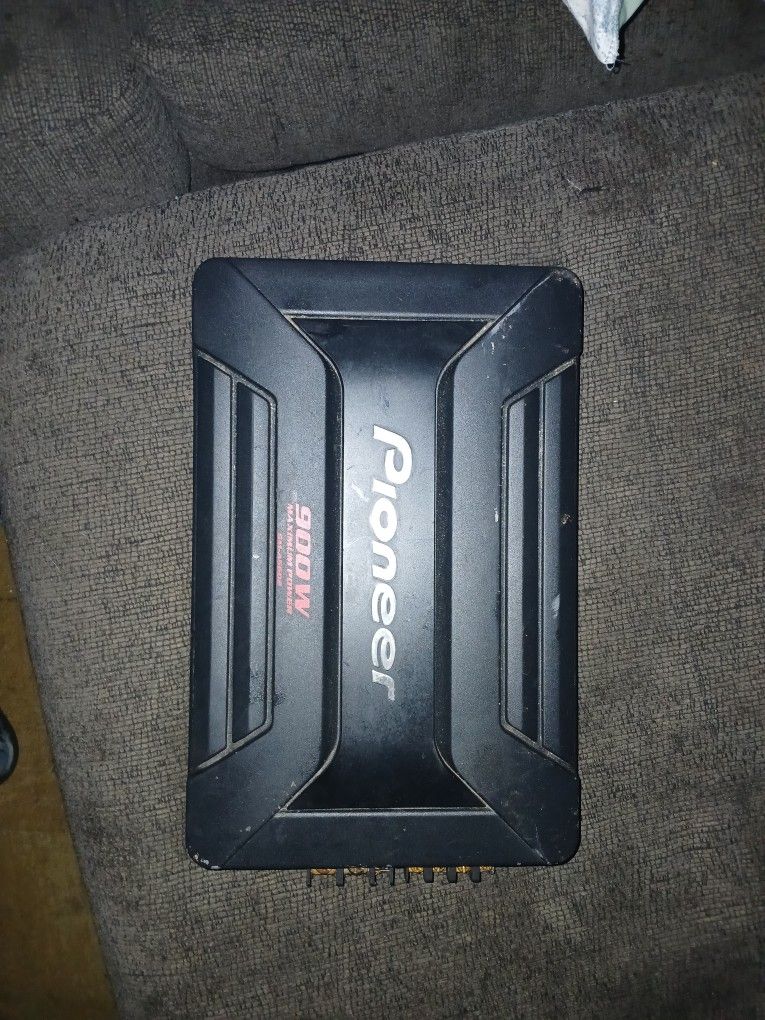 900w Amp