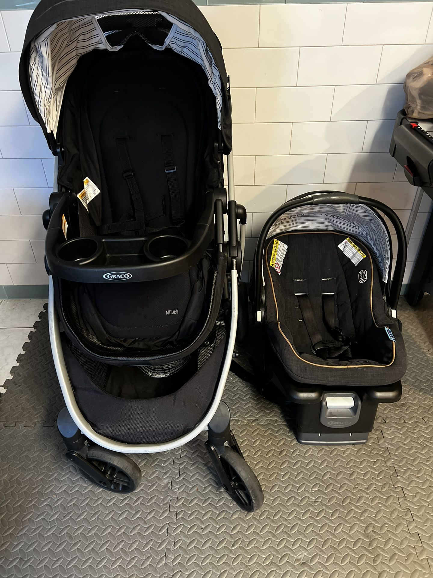 Graco Stroller and Car seat combo