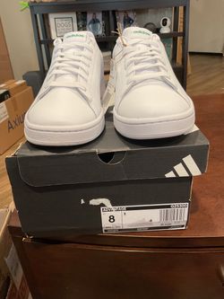 Adidas Men’s Advantage Sneakers Size 8