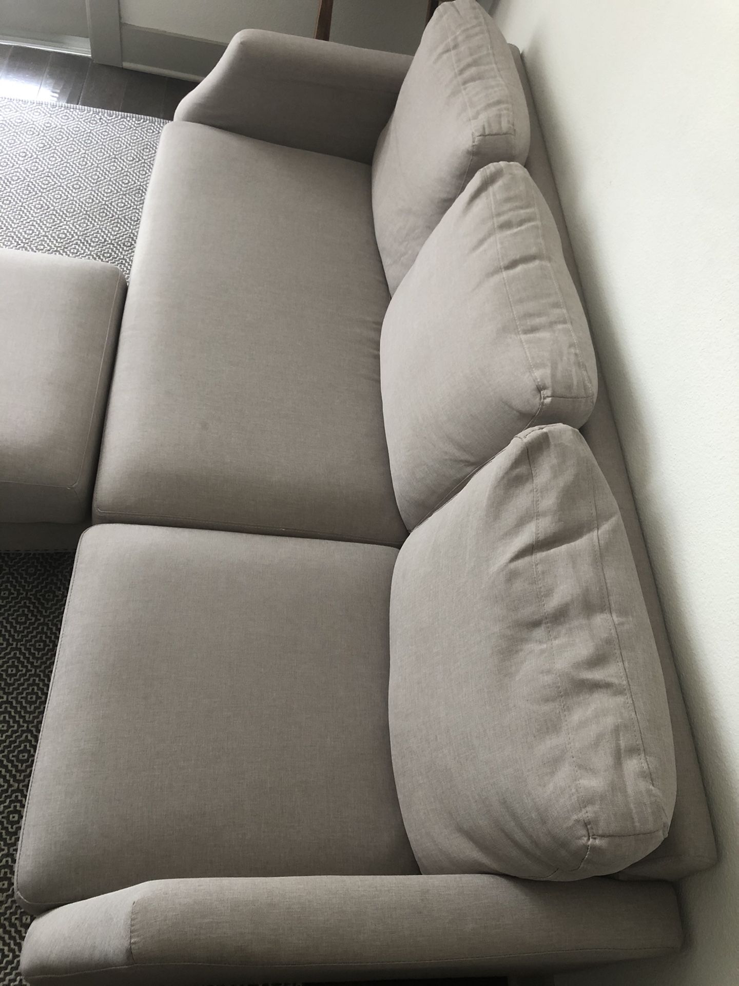 Edenburg Reversible Sectional! Accepting Offers! Will Deliver in Houston area!