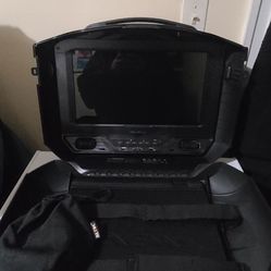 Gaems Portable Gaming Monitor 