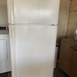 Refrigerator - Amana