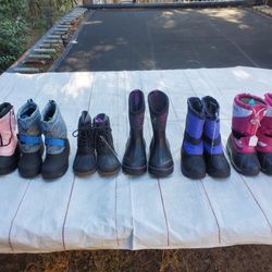 Girls Snow Boots Youth Size 3 (See Description)