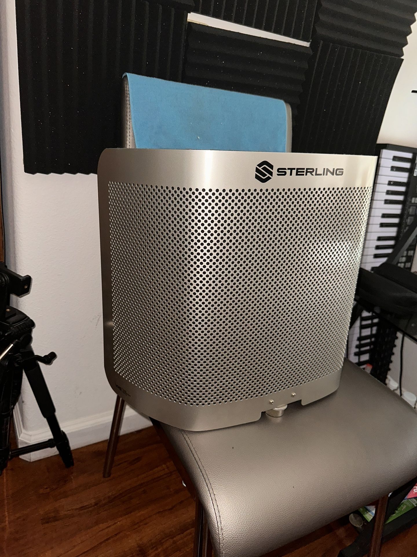 Sterling Audio VMS Vocal Microphone Shield