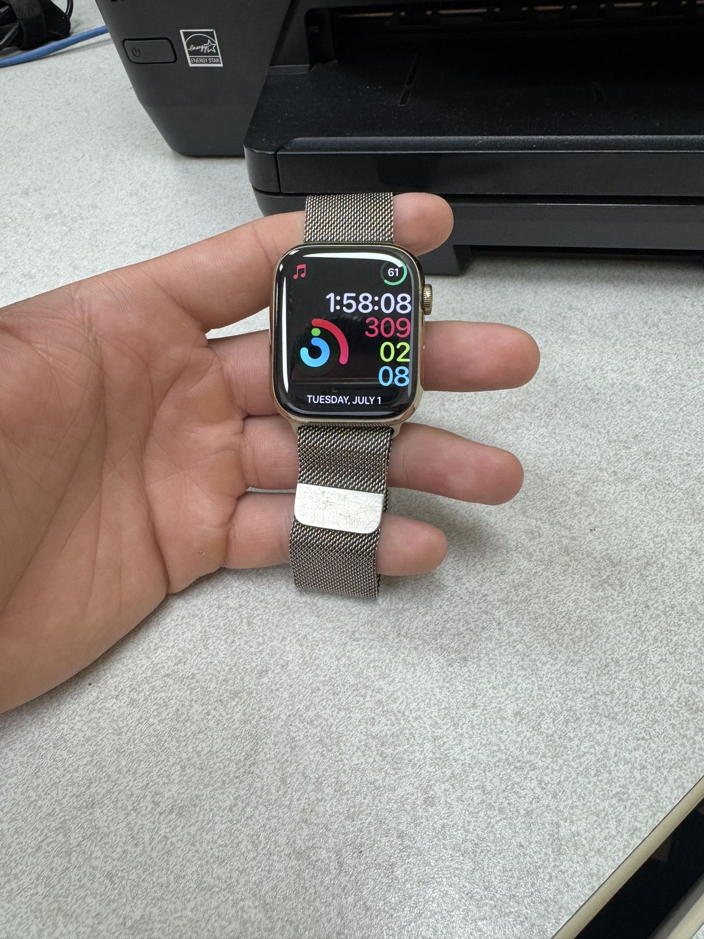 Apple Watch Series 7 Stainless Steel Gold edition 