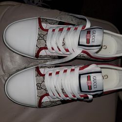 Pair Of GUCCI Shoes 