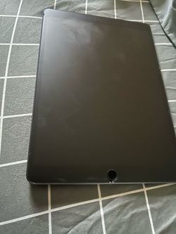 Apple iPad Space Gray Tablet