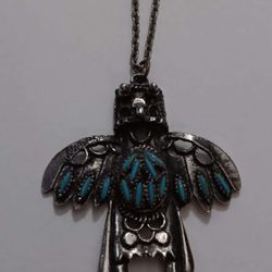 Vintage Jewelry.  Long 24 inch chain and Pendant.  