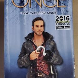 Signed Colin O'Donoghue Hook Once Upon A Time SDCC 2016 Exclusive Statue