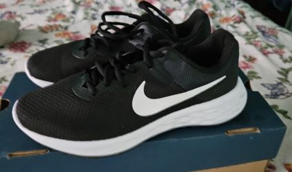Brand New Men's Nike Running Shoes