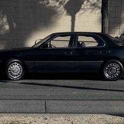 1992 Lexus LS 400