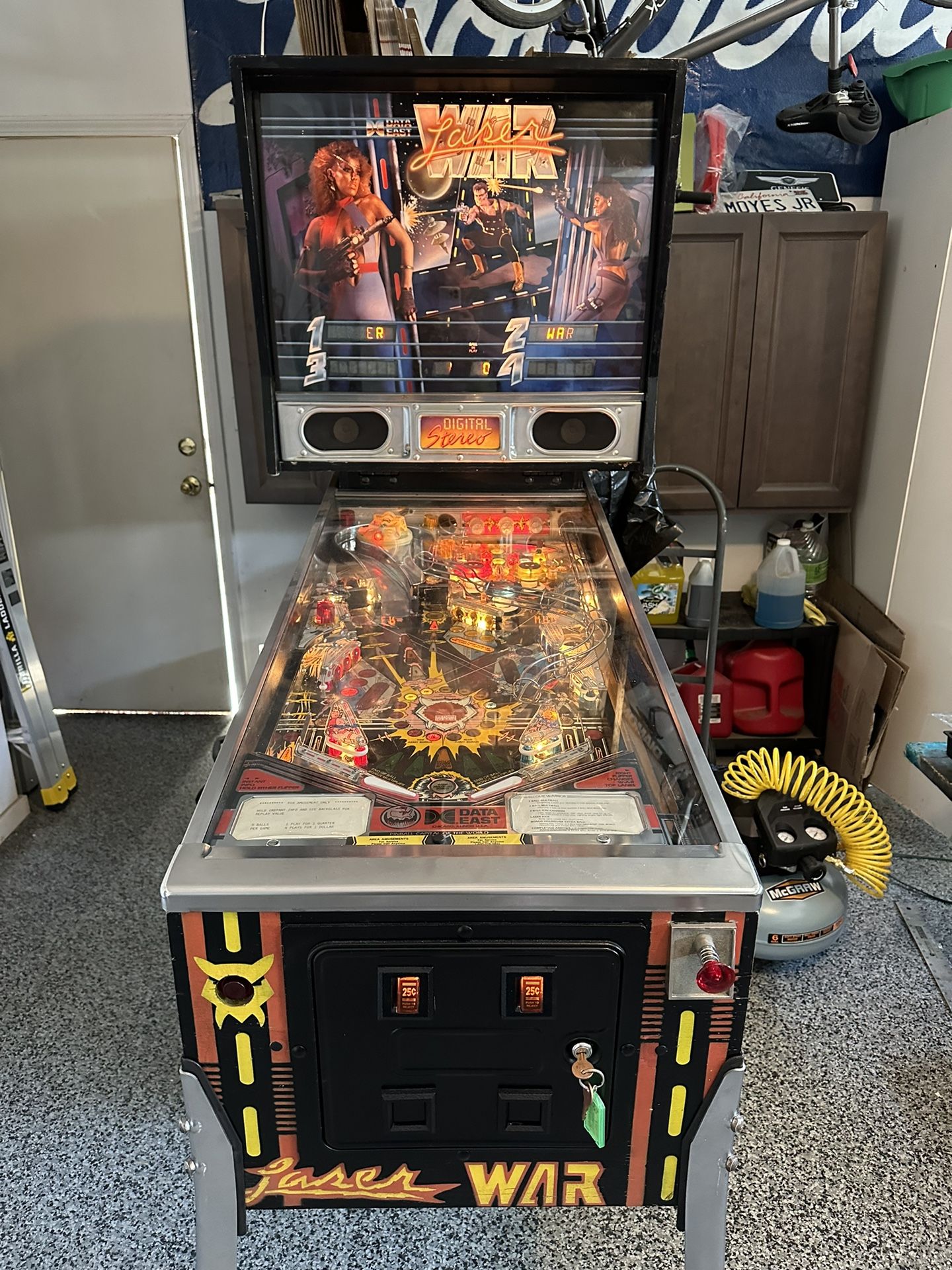 Laser War Pinball Machine! Excellent Condition!