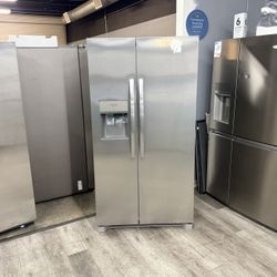 👑COME GET YOUR REFRIGERATOR AT DISCOUNT APPLIANCES SAVE MONEY👑 🔥FRIGIDAIRE STAINLESS STEEL REFRIGERATOR 🔥FINANCING AVAILABLE 🔥