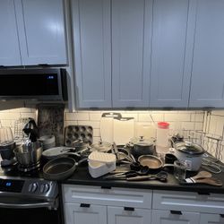 Moving Selling Bundle of Kitchen Goods! 