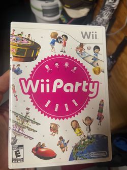Wii Party Game with boxing manual like brand new no scratches at all