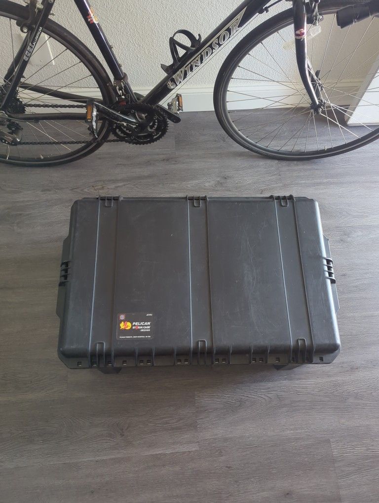 Pelican Case Large With Wheels