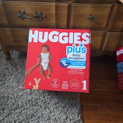 Huggies size 1 192 diapers brand new