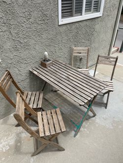 Patio table and chair set, Wood