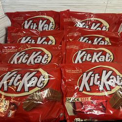 Lot of 8 Kit Kat Snack Size Crisp Milk Chocolate Wafer Candy Bars 10.78oz Each - 6/24
