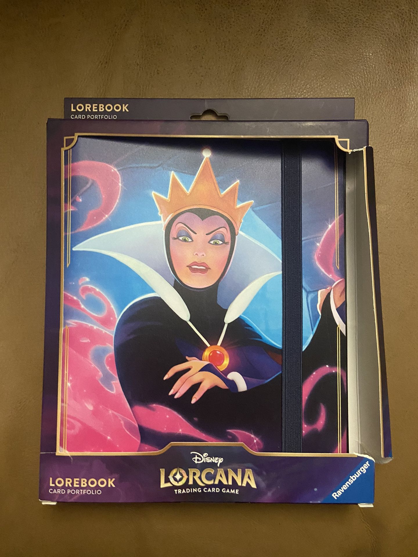 Disney Lorcana Evil Queen Lorebook Card Portfolio New In box NIB *SLIGHT WEAR*