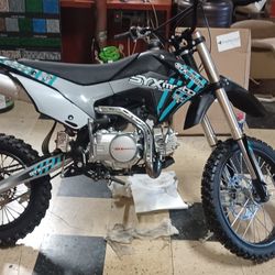 Syx Moto 125 Kick Start Dirt Bike 