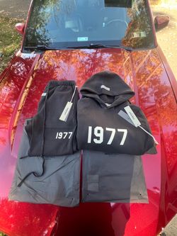 essentials 1977 hoodie and pants set