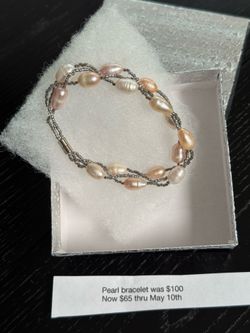 Pearl bracelet