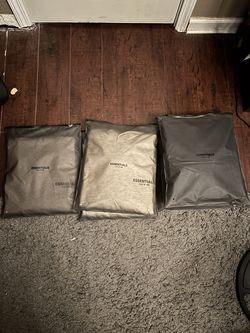 Essential hoodies and sweats