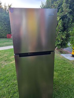 Vissani Fridge