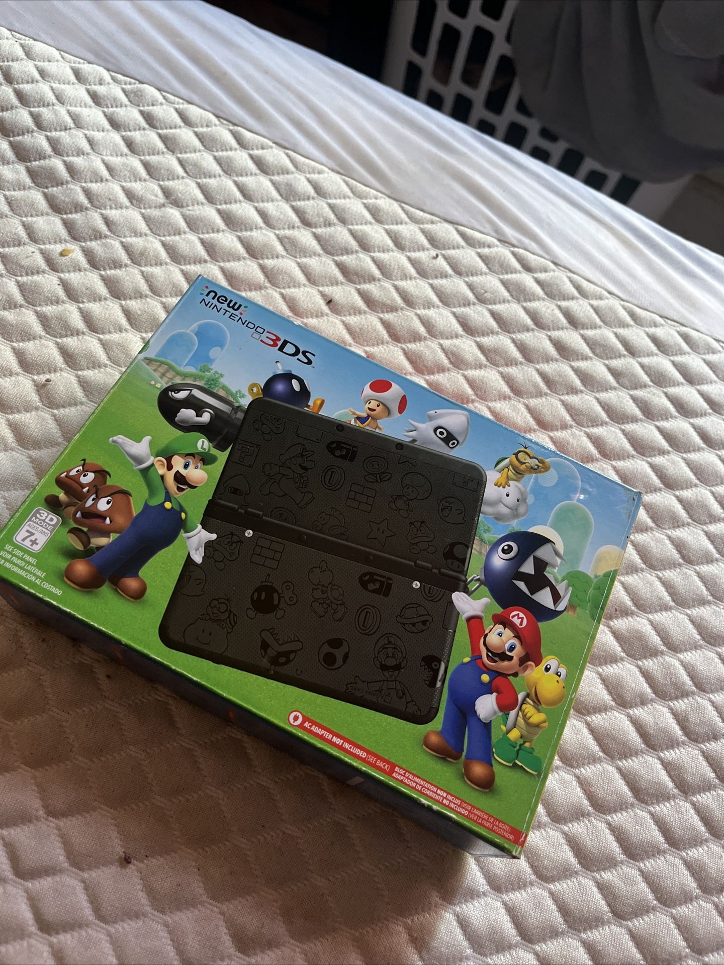 New Nintendo  3Ds Mario Black Edition 
