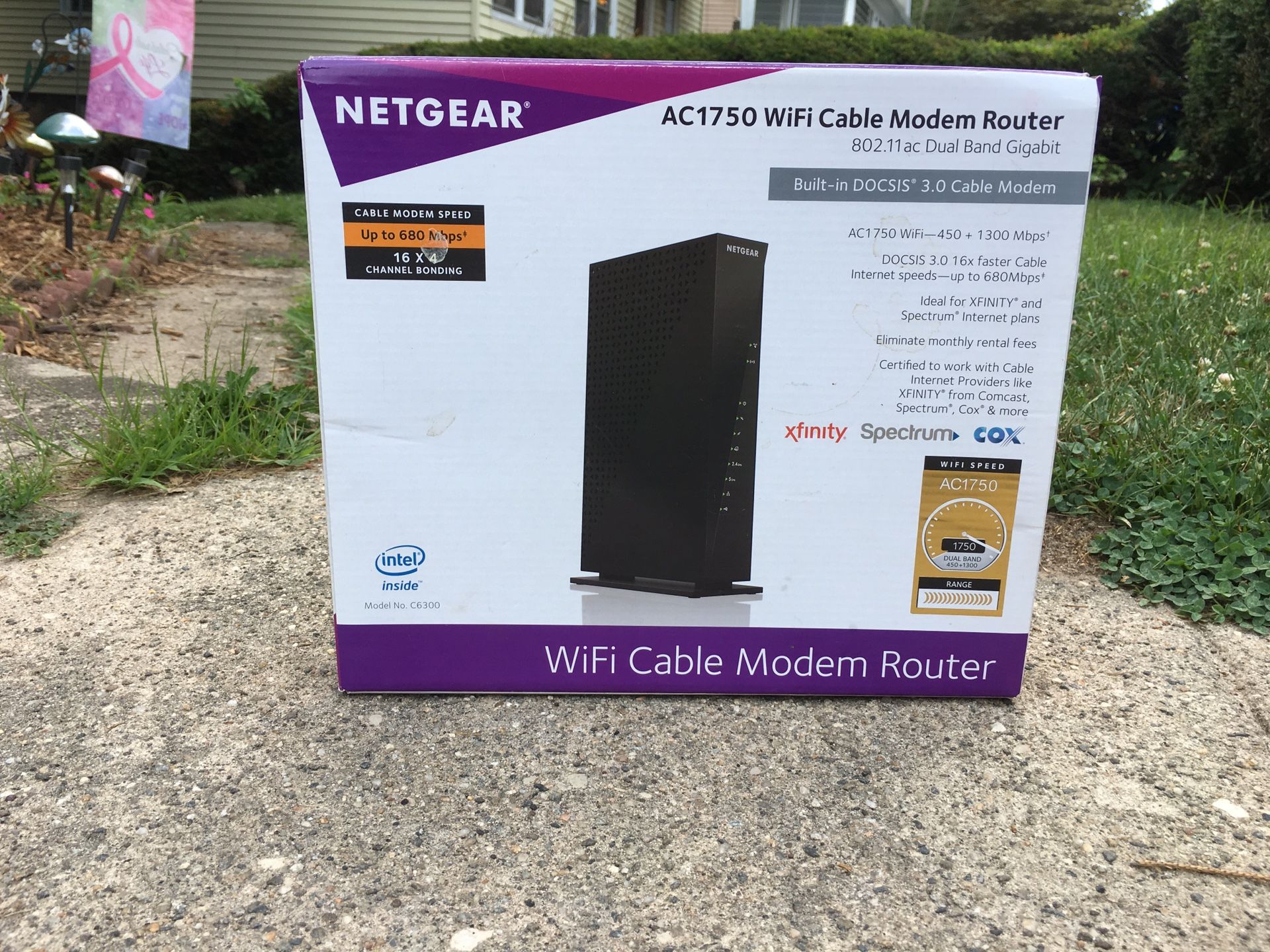 WiFi cable modem router