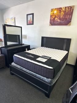 Queen bedroom set