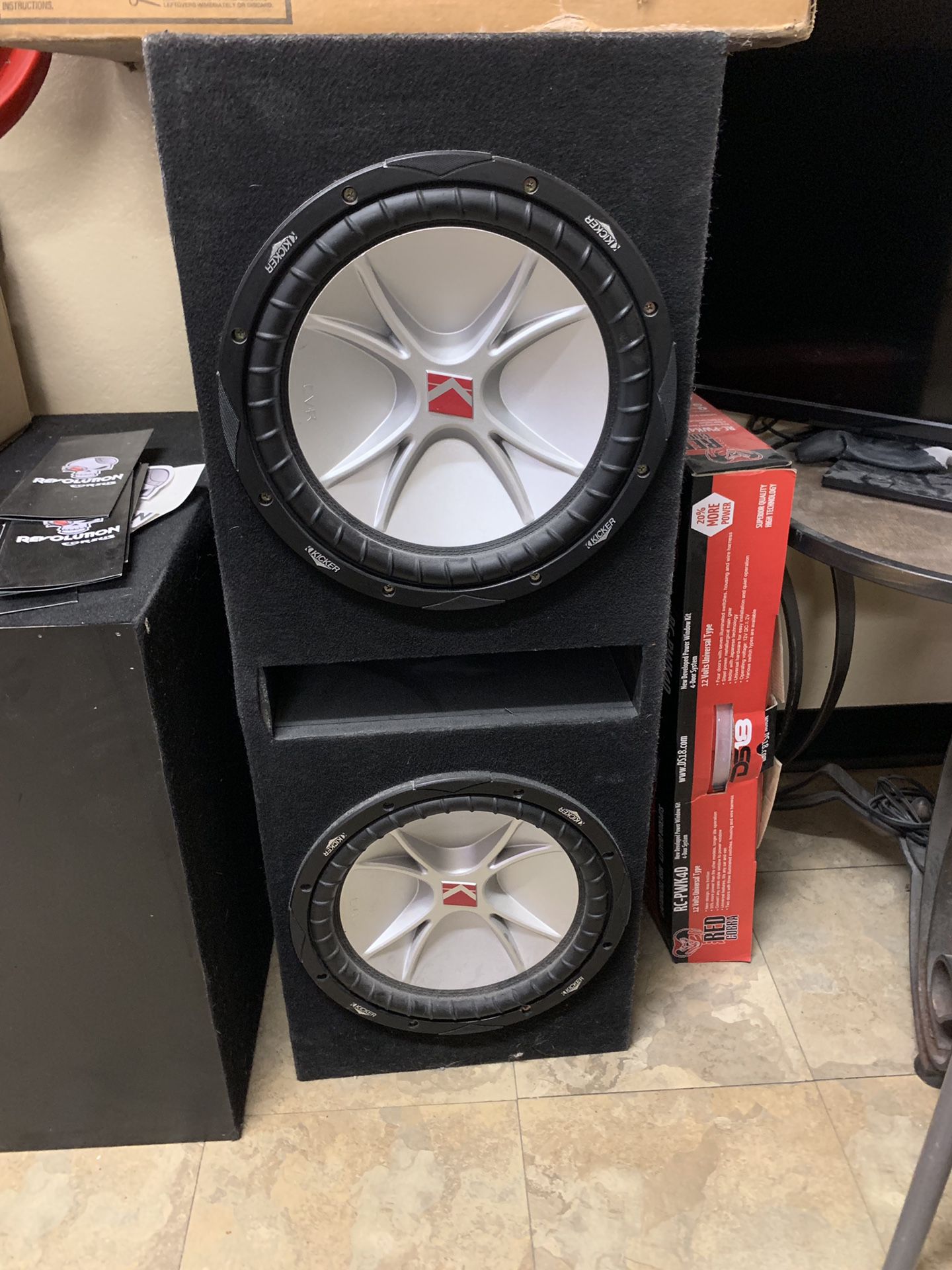 Subwoofer Kicker and amplifiers