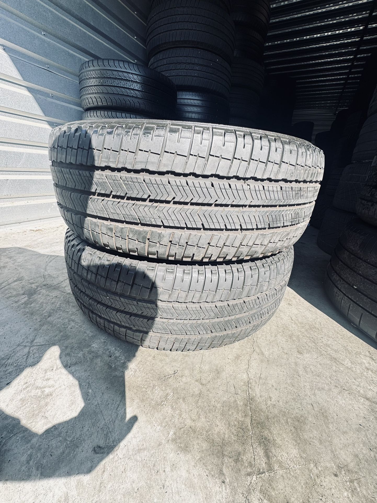 275/65/18 Michelin Primacy 70%+ Tread (2)