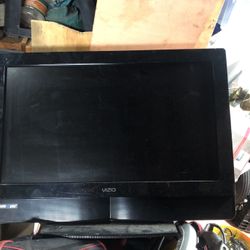 Vizio 32 Inch. Flat Screen Tv.   Works Great