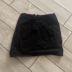 Black Skirt 