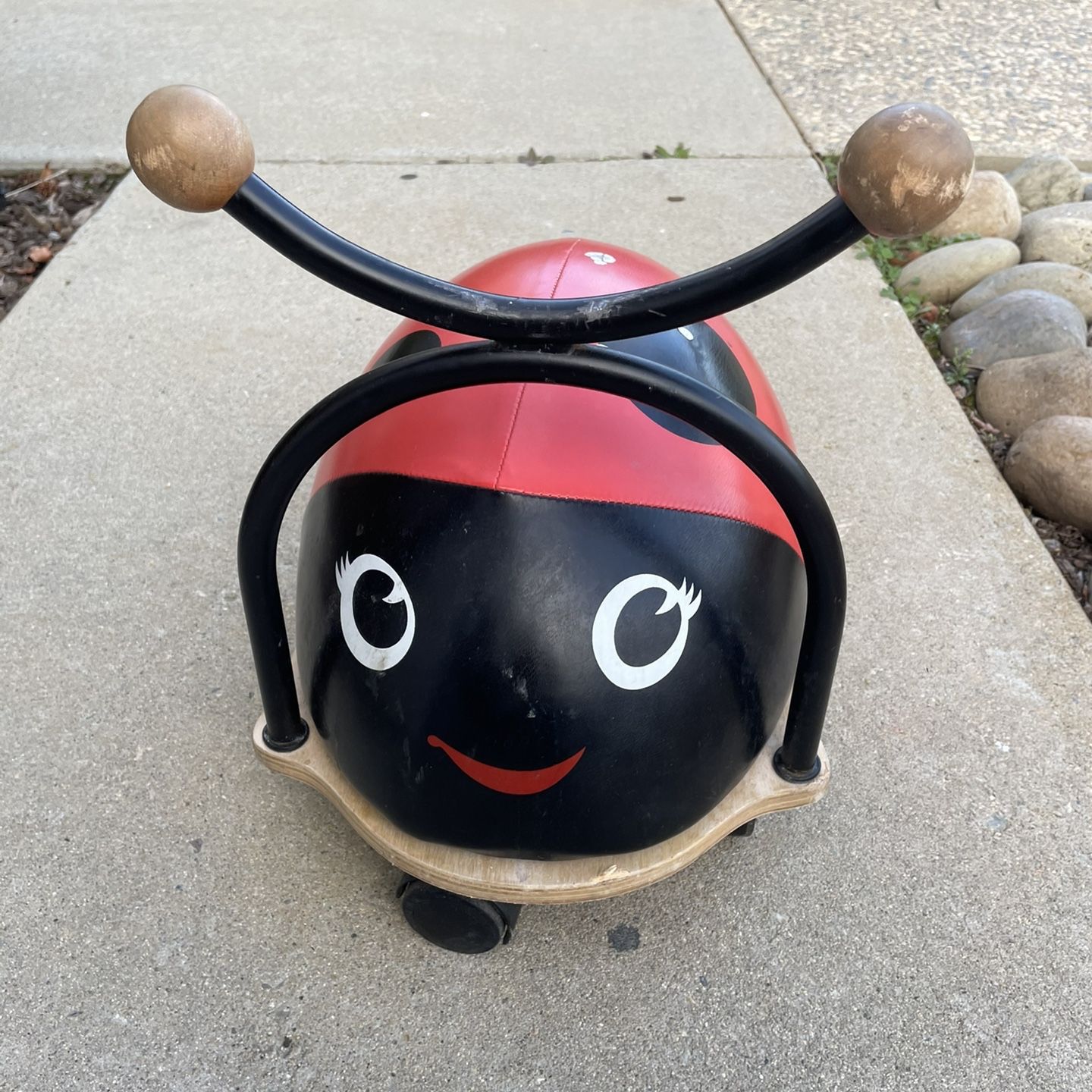 Zum ladybug toddler ride on toy