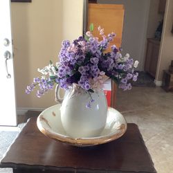 Beautiful Picture And Bowl. 