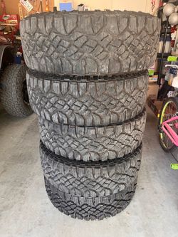 Goodyear Wrangler Duratrac tires 285/70/17